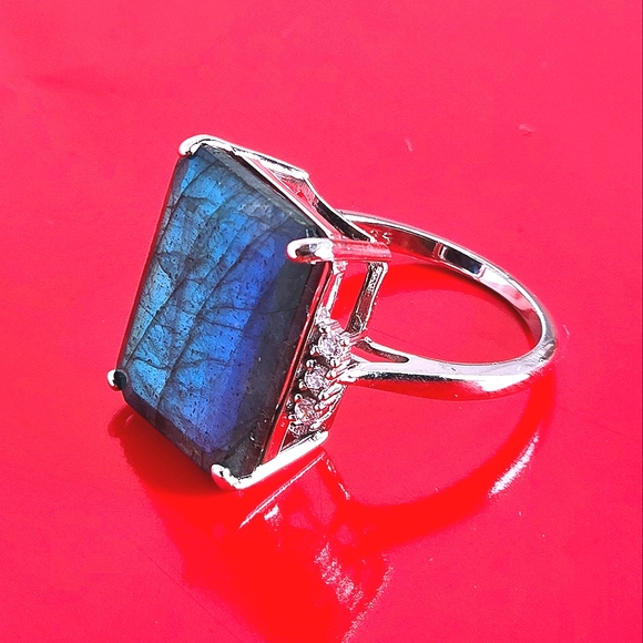 Natural Labradorite 1.7×1.2cm & CZ 925 Sterling Silver Ring - Picture 8 of 14
